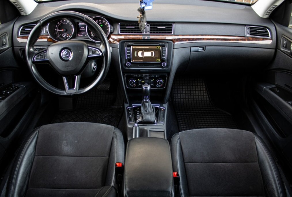 Škoda Superb 2.0 TDI CR 170k Elegance DSG - 10