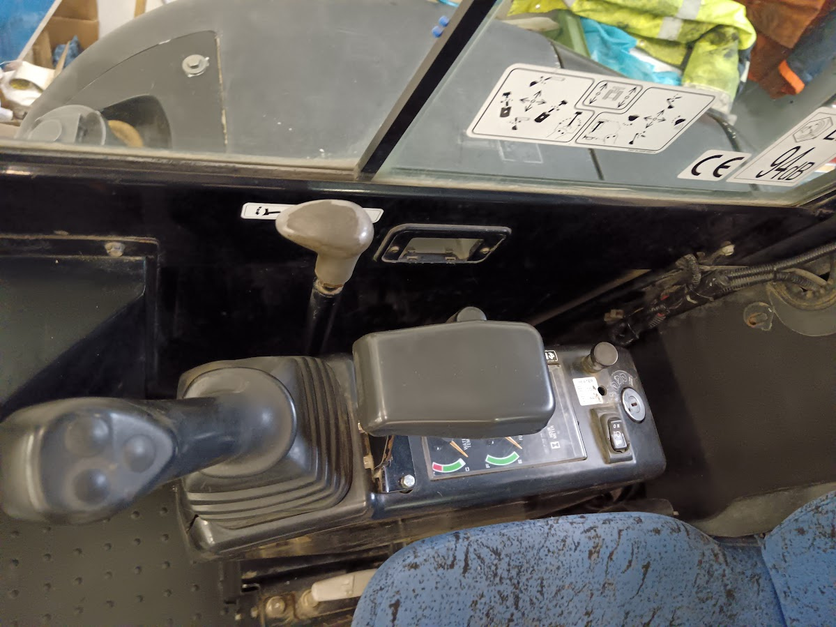 Minibagr Hanix H36 R 3,6 tuny - 10