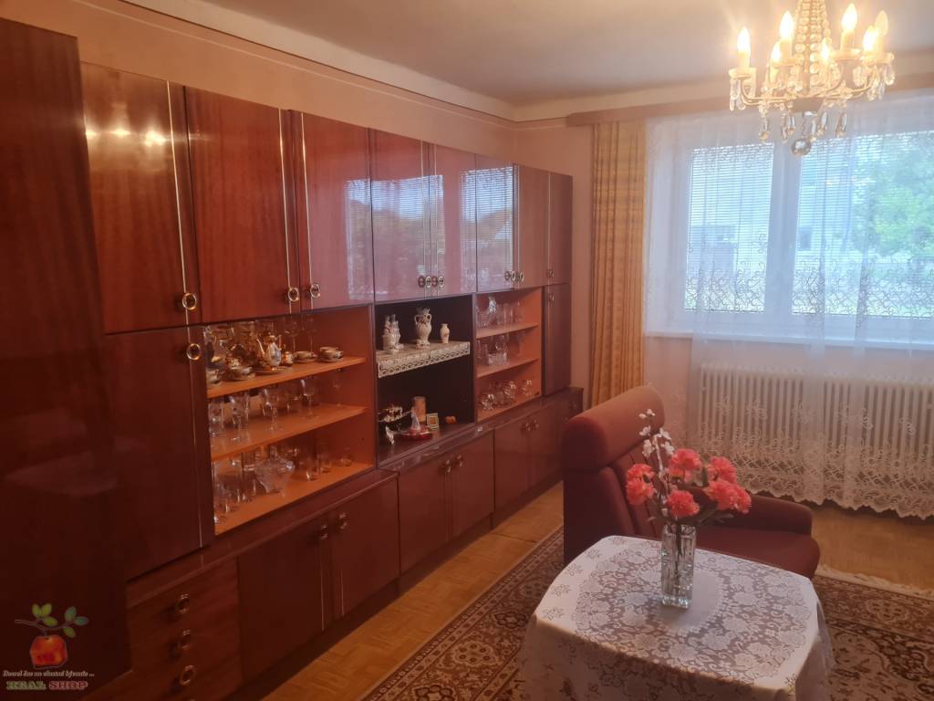 Predám rodinný dom Komjatice - 10