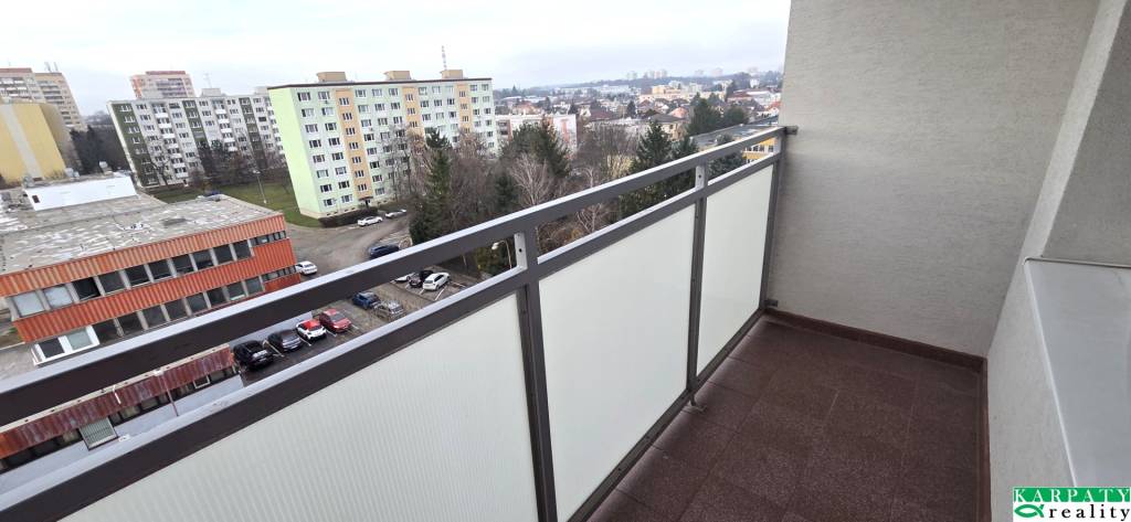 Na prenájom výborný, veľký 1 izbový byt Linčianska, 2 Loggie - 10