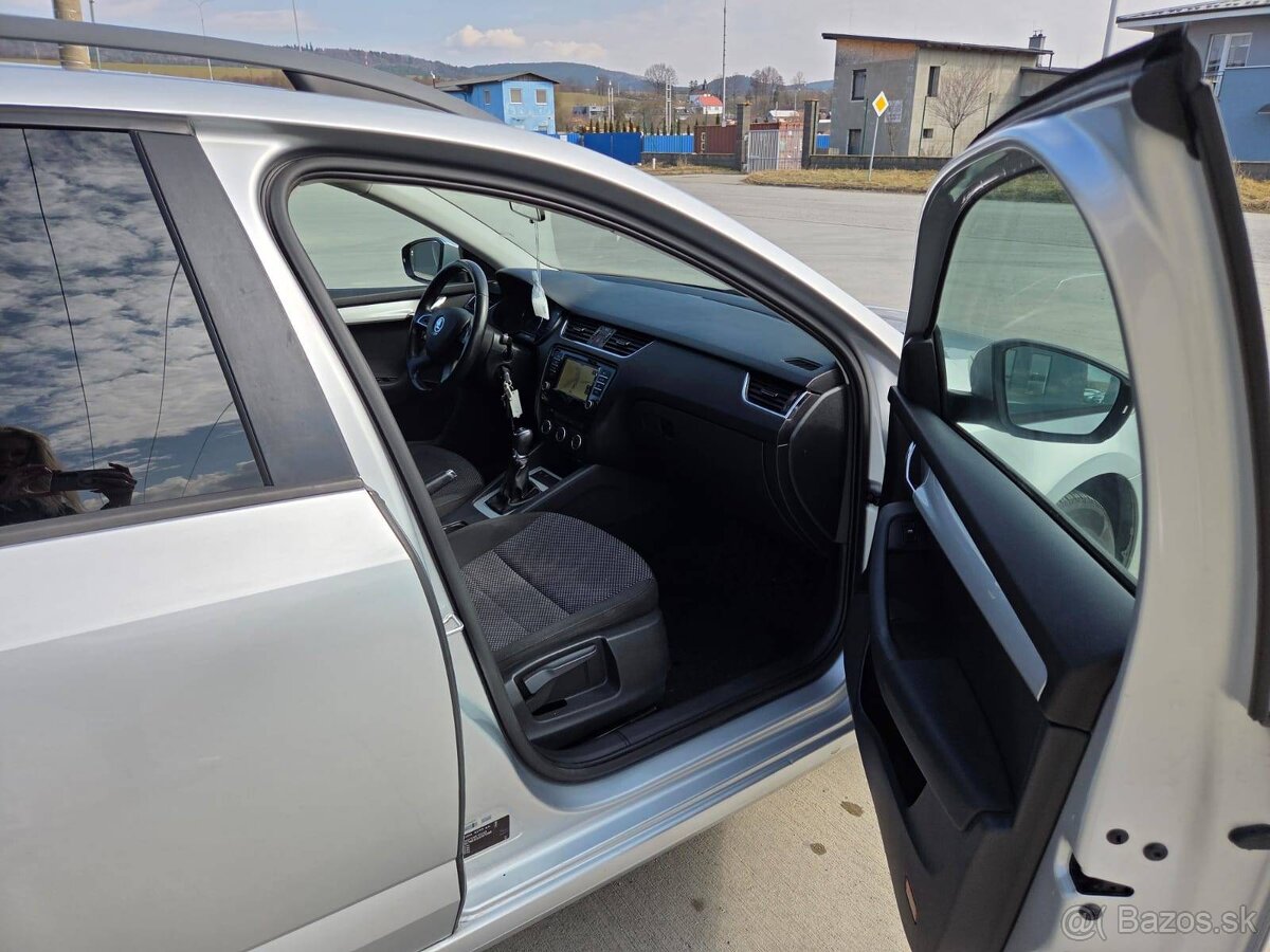 Škoda Octavia Combi 1.6TDI 81kW, NAVI - 10