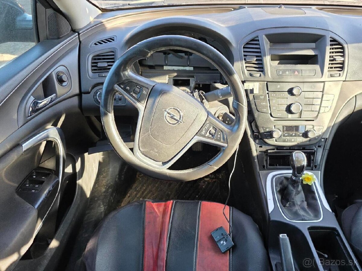 Opel Insignia A sedan predná kapota - 10