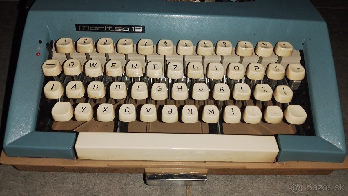 Starožitný písací stroj Maritsa 13 / SK - 10