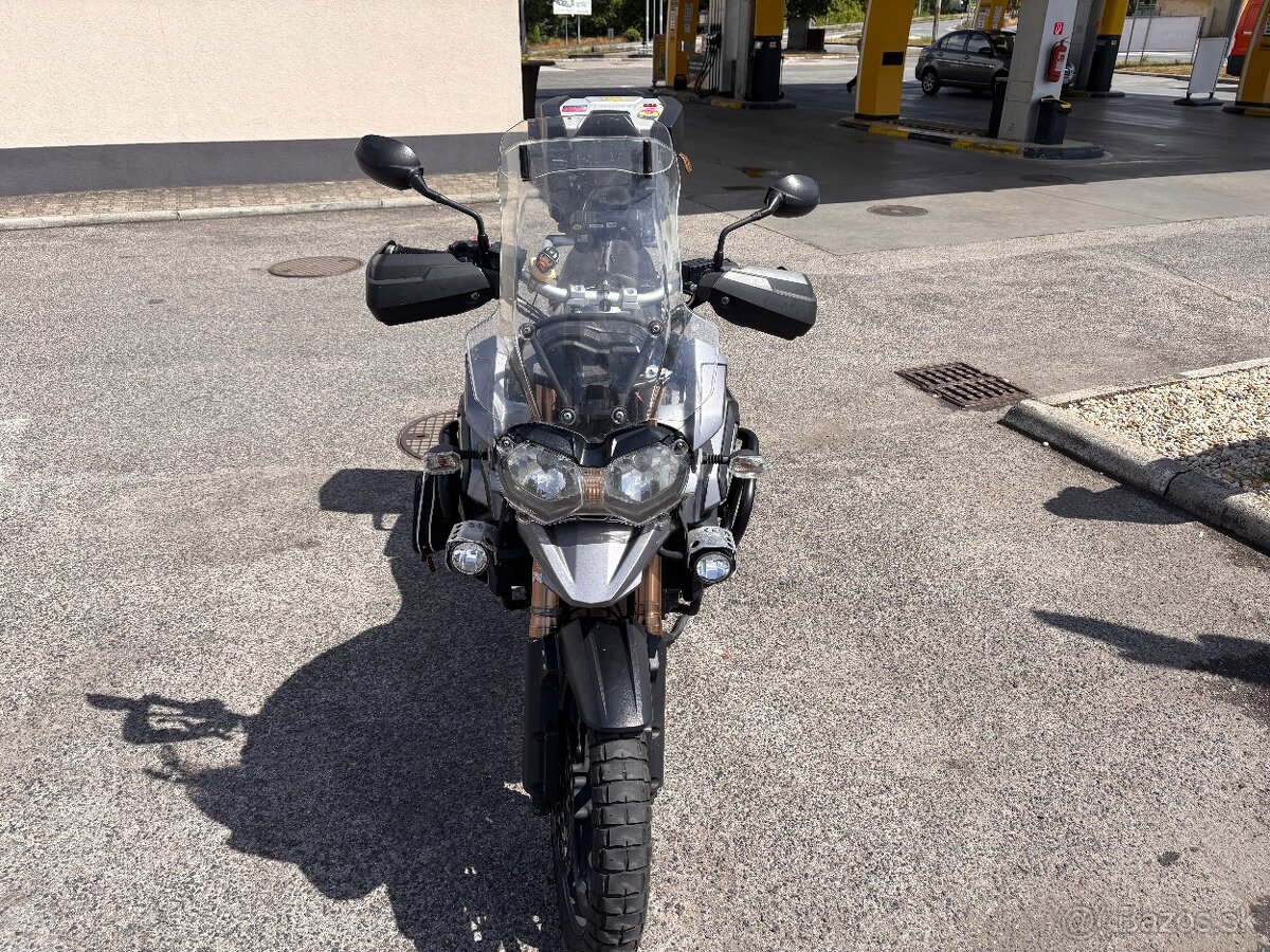TRIUMPH TIGER EXPLORER 1200 - 10