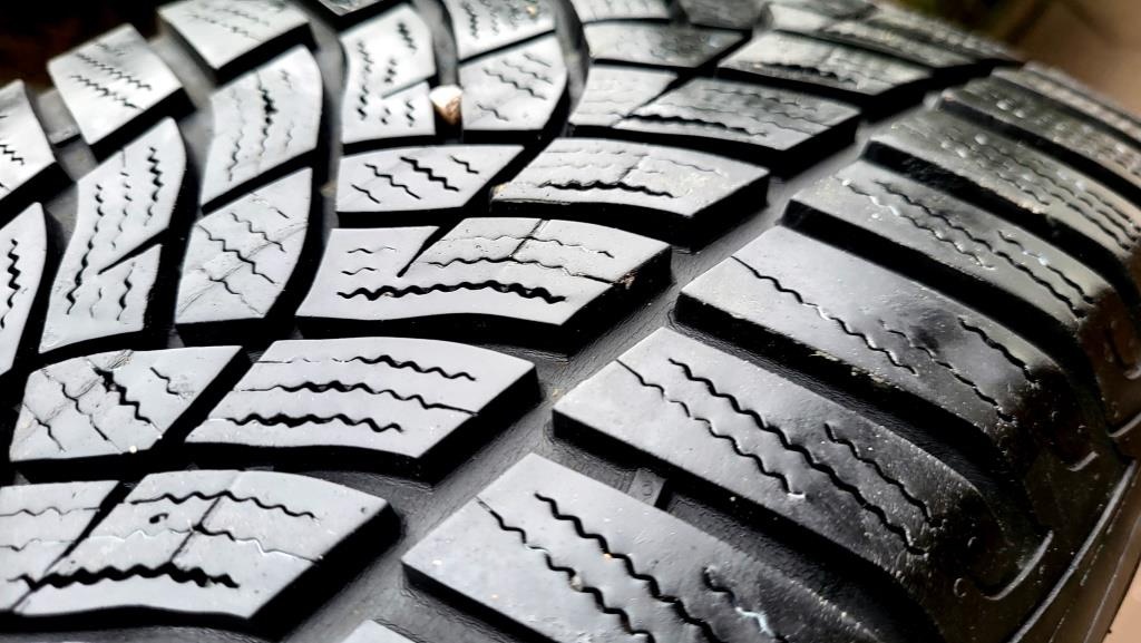 Alu R17 5x114,3 orig. RENAULT Captur + zimné pneu - 10