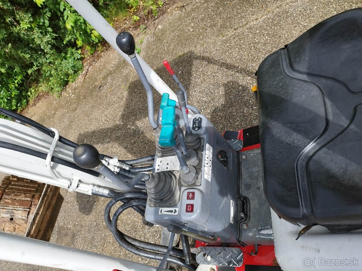 Minibager Takeuchi 900kg. Rozsirovaci - 10