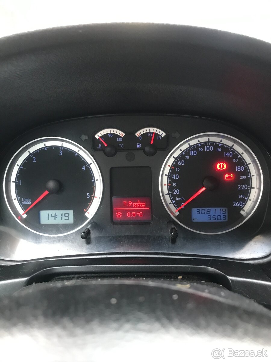 Volkswagen Bora Sedan 1.9TDi 85kw 16V - 10