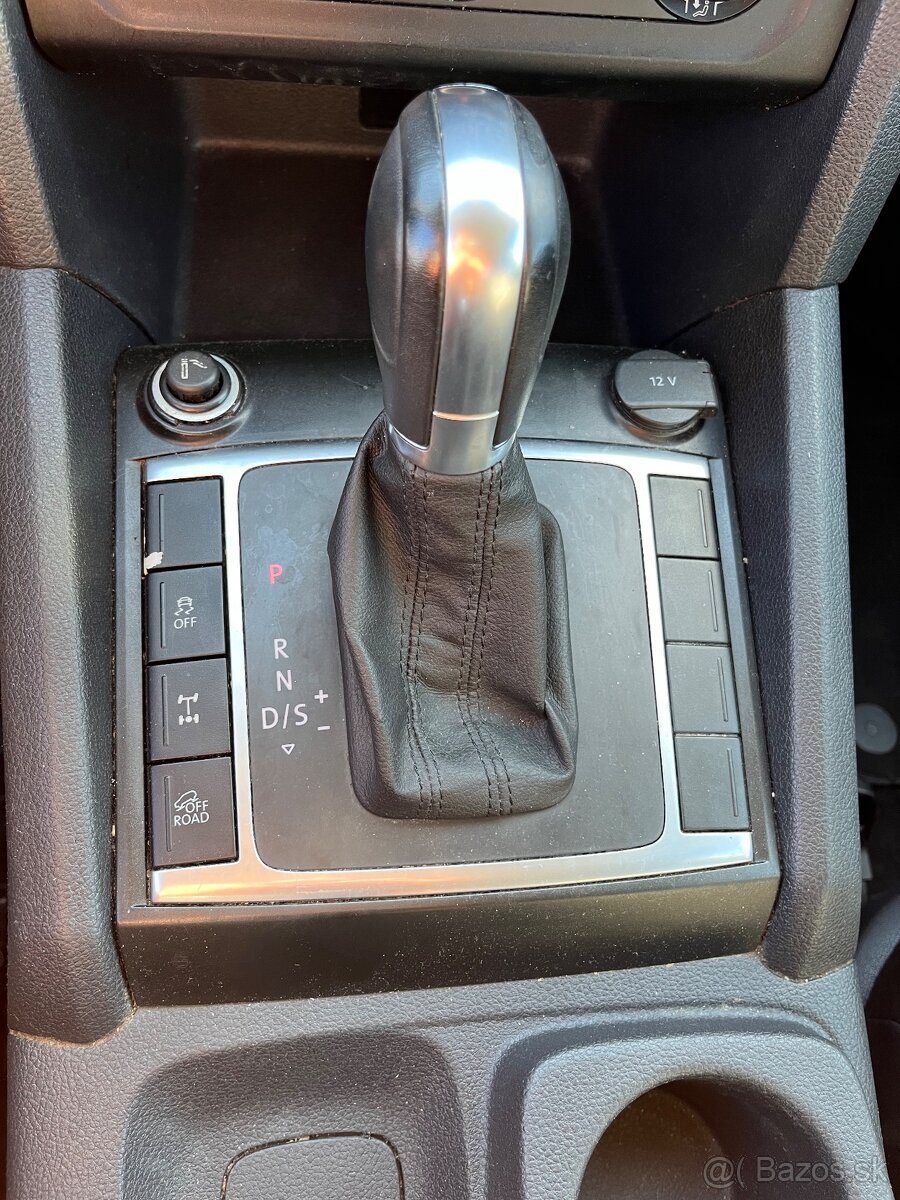 Volkswagen Amarok 3.0 V6 TDI 4MOTION - 10