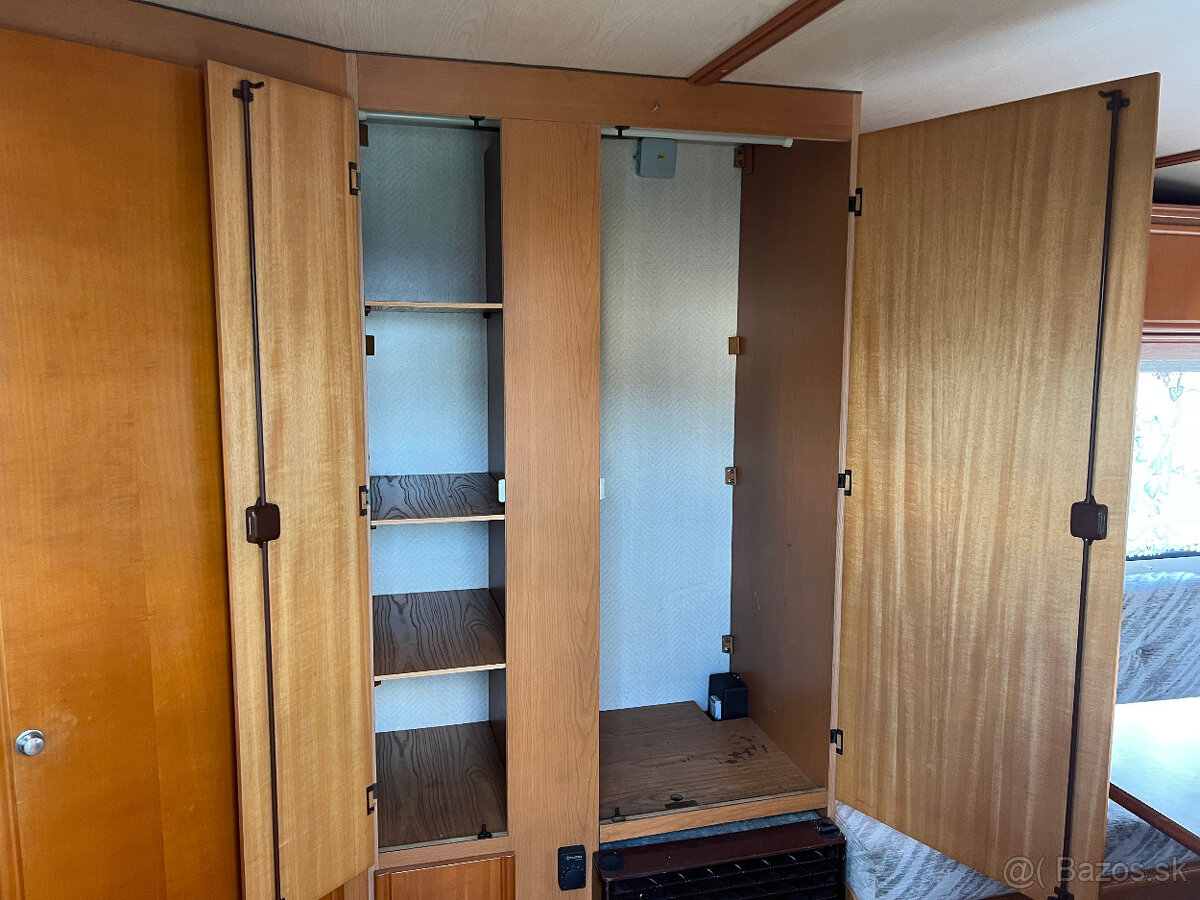 Karavan Wilk De luxe 400 - 10