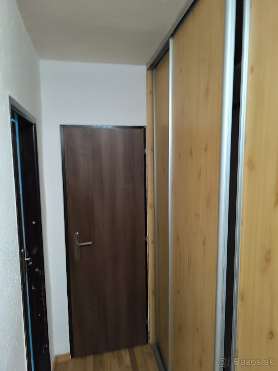 Prenájom 3 izbového bytu - sídlisko 1 - 10