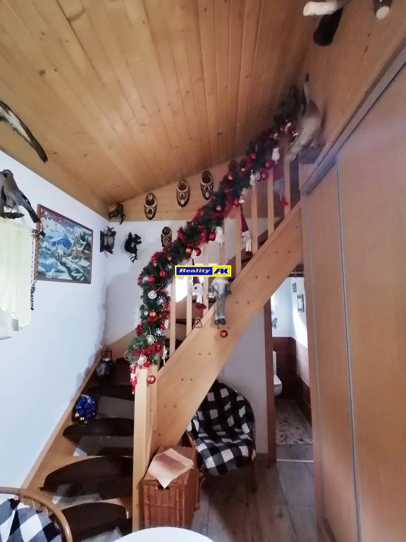 Rodinný dom na predaj, kompletná rekonštrukcia, okres Žilina - 10