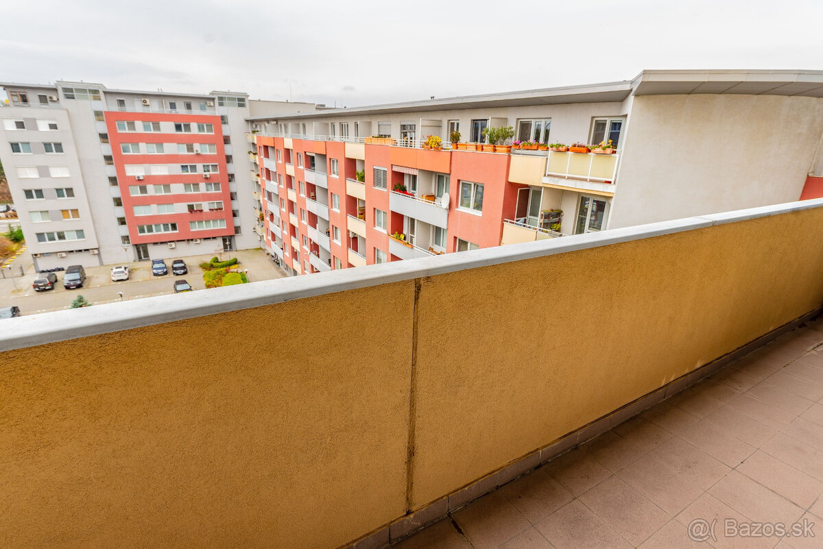 Krásny 2-izbový byt s lodžiou, 75 m², Tomášikova ul, Ružinov - 10