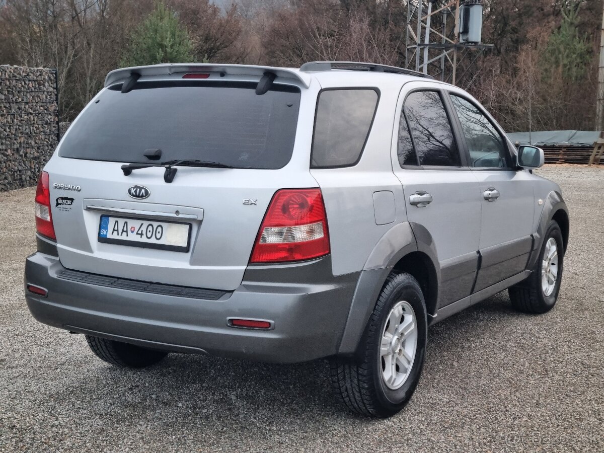 KIA SORENTO 2,5CRDi 4x4 - 10