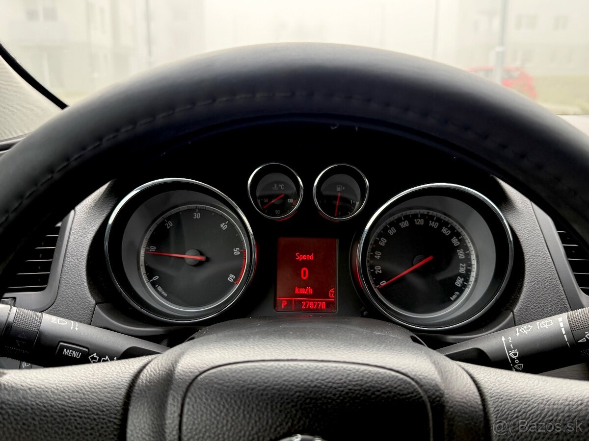 Opel Insignia 2.0 CDTI AUTOMAT 96kW 2012 - 10