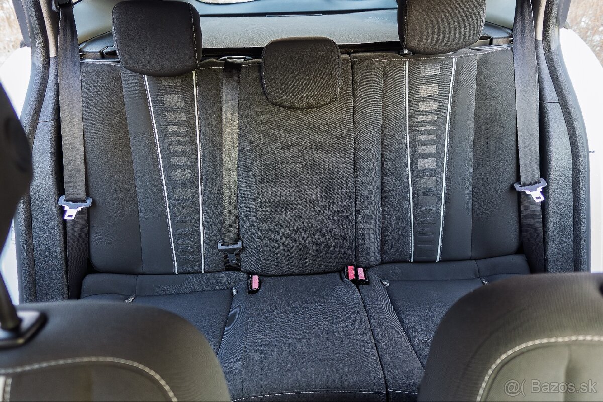 RENAULT MEGANE 3 GRANDTOUR - 10