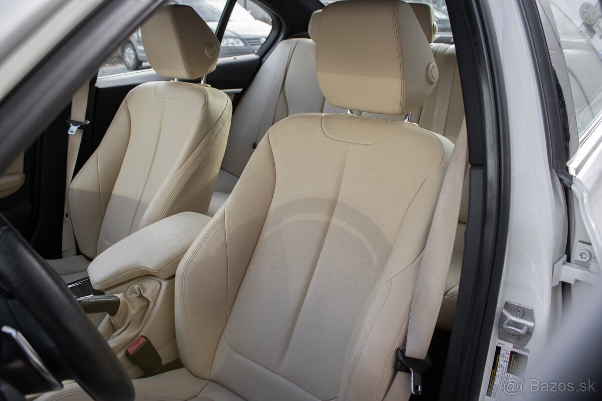 BMW 330i xDrive - 10