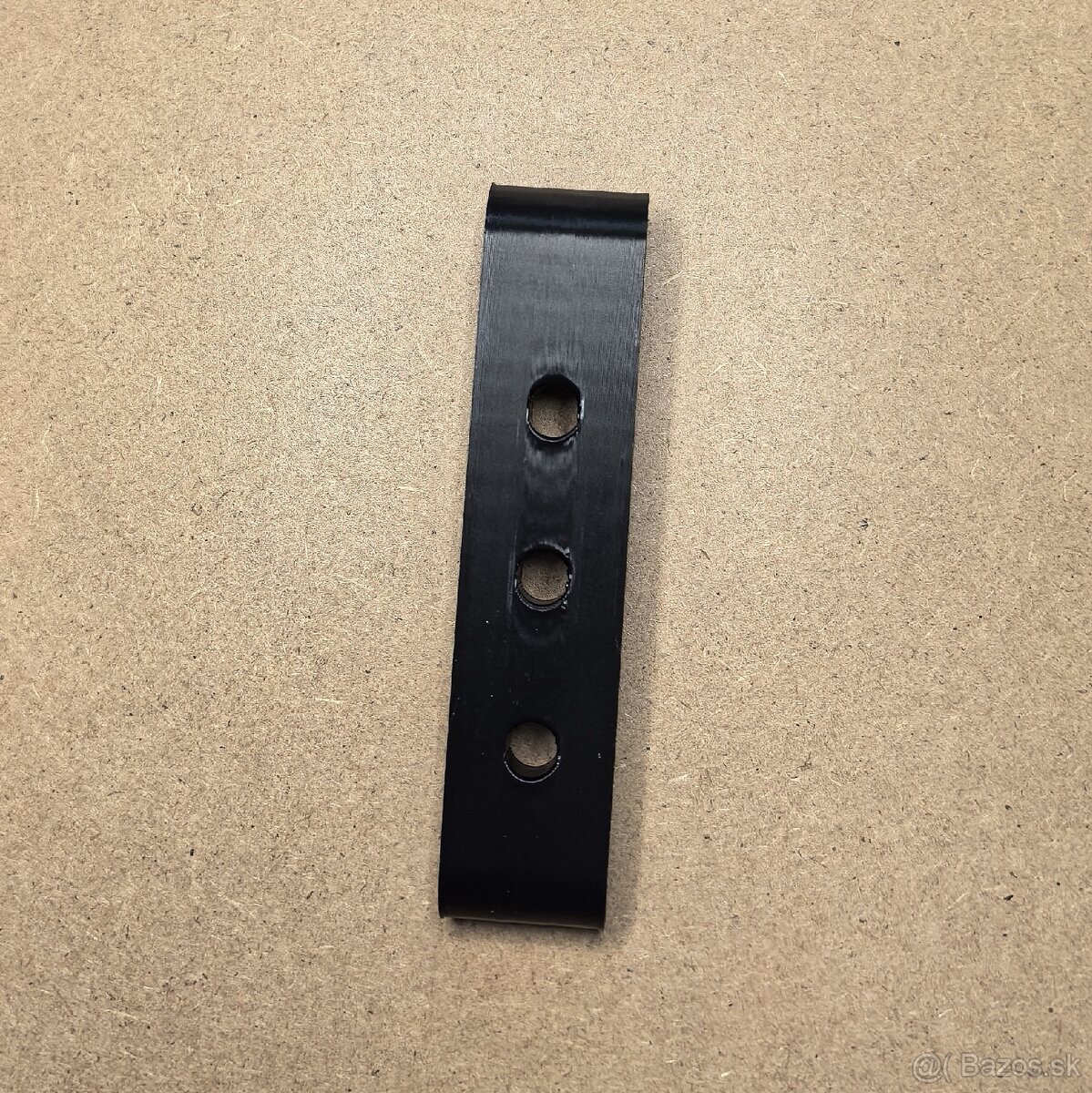 Háčiky na deliacu mrežu pre Volvo - 10