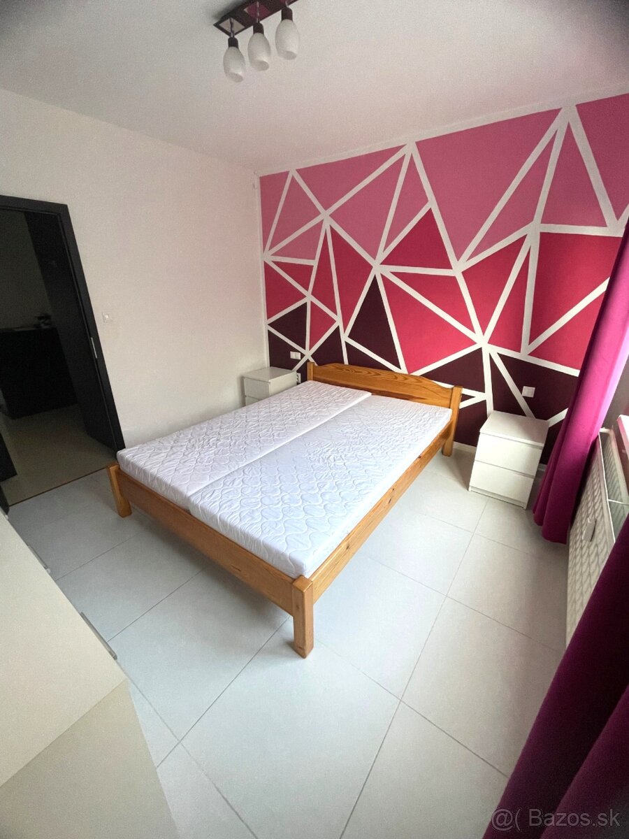Prenájom: 2 izbový byt blízko centra Levíc - 10