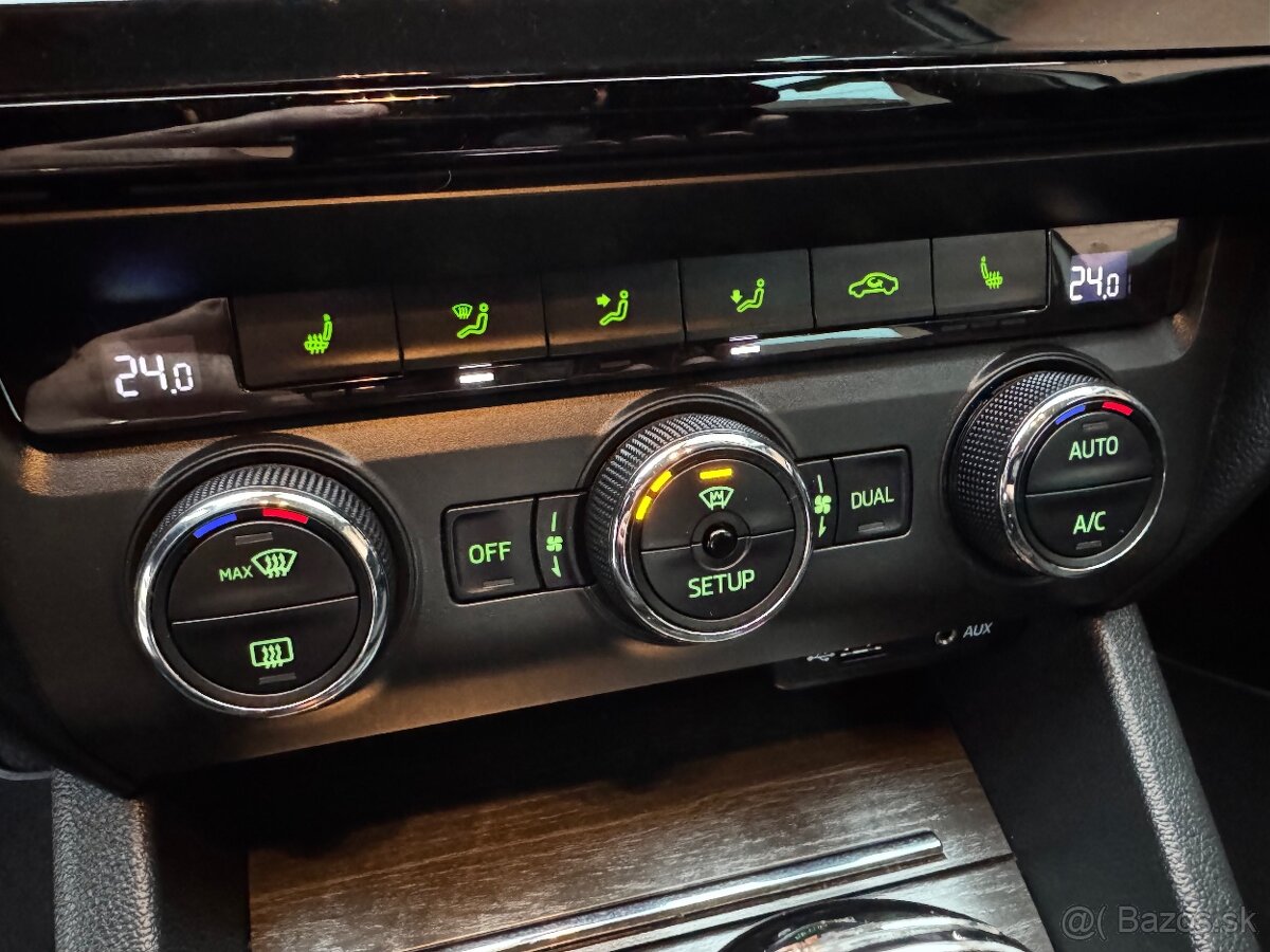 Škoda Octavia Combi SCOUT 2,0 TDI DSG 4x4 135kW Kamera ACC - 10