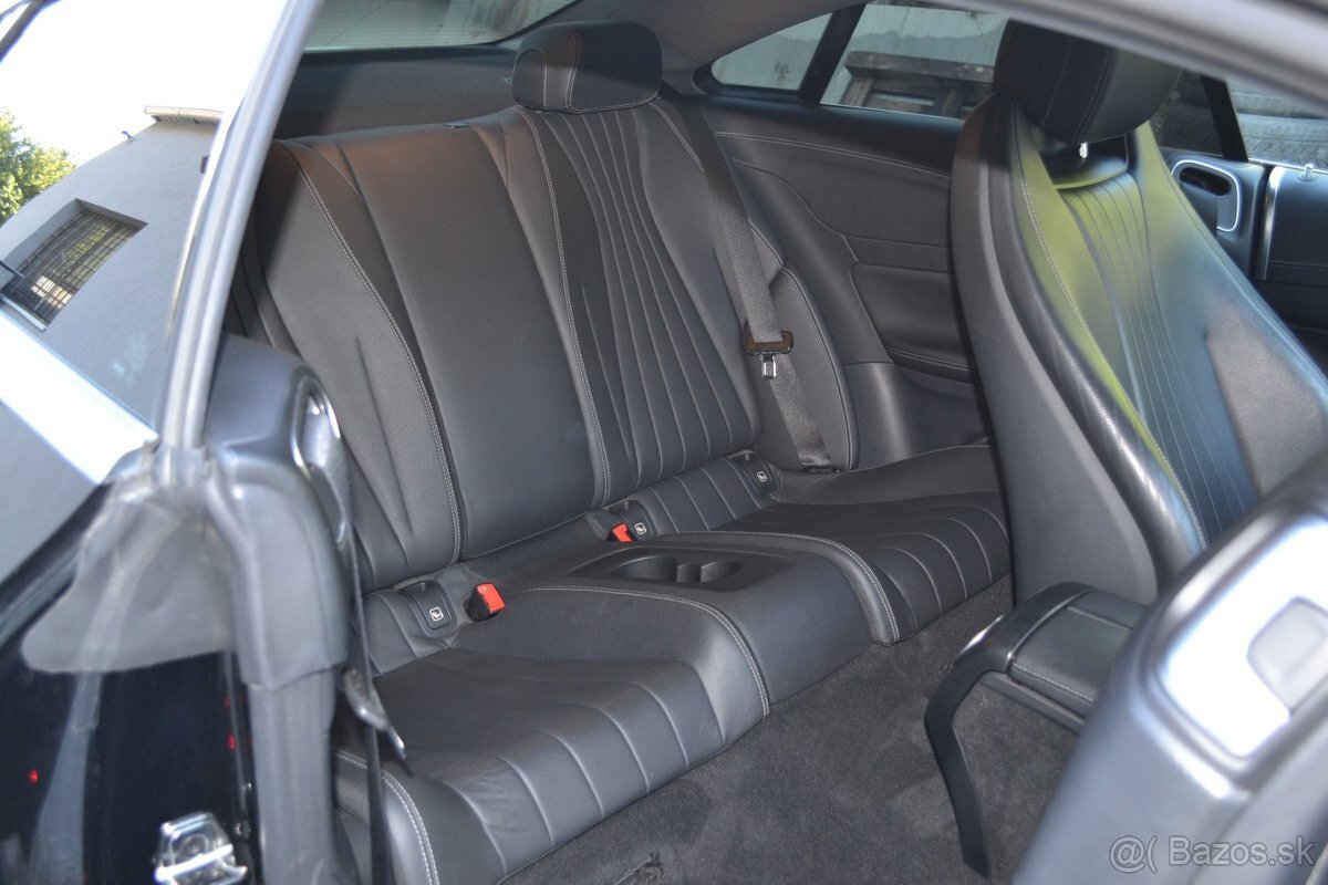 Mercedes-Benz E trieda Kupé 300d - 10
