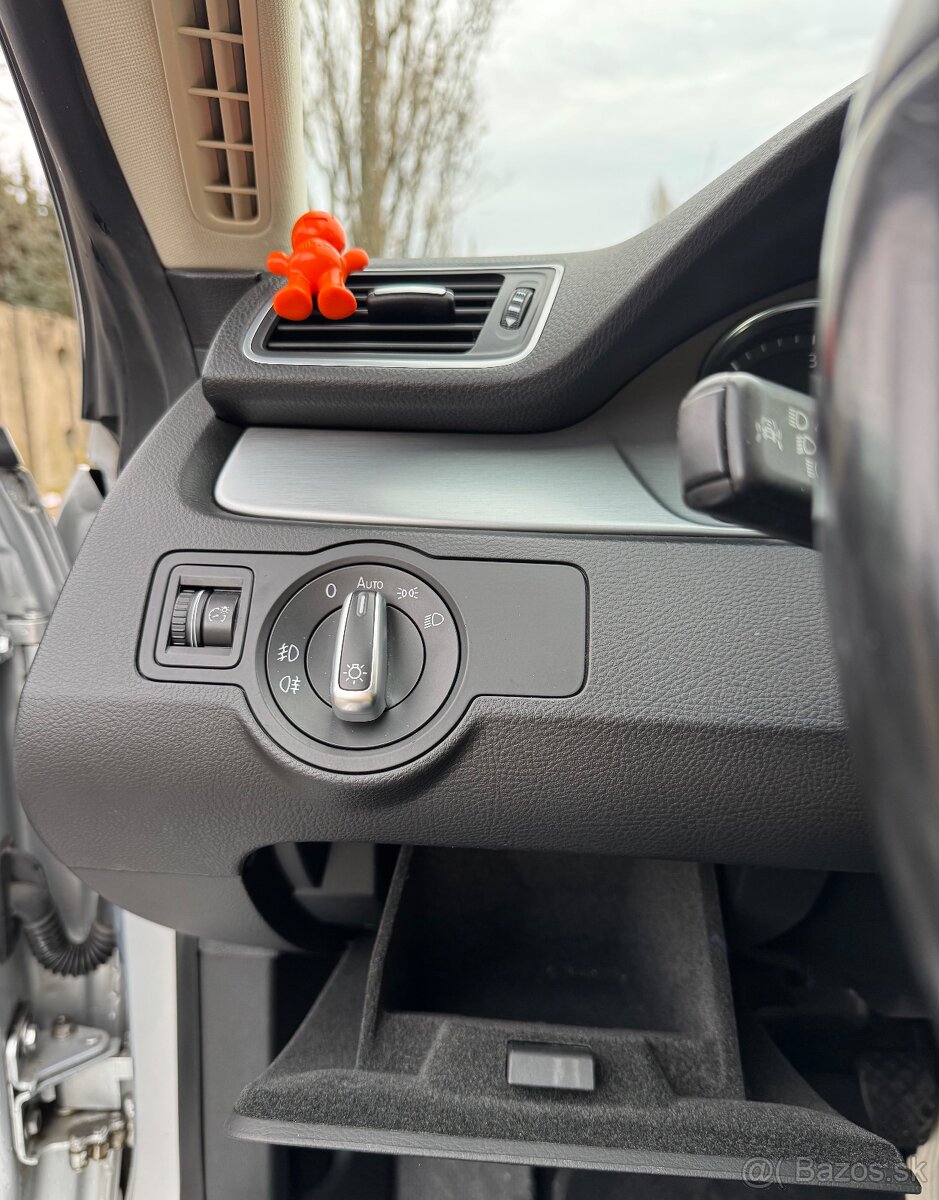 Volkswagen passat CC - 10