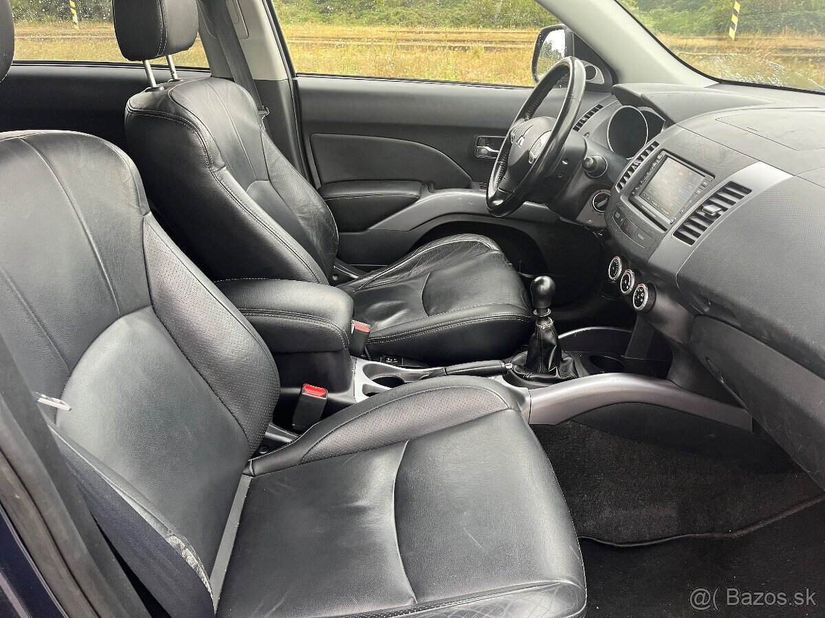 Mitsubishi Outlander 2.2 DI-D 4x4 instyle 7miest navi xenon - 10