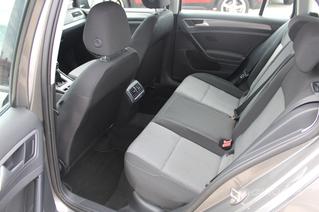 Volkswagen Golf Variant 1,6 TDi 77 kW - 10