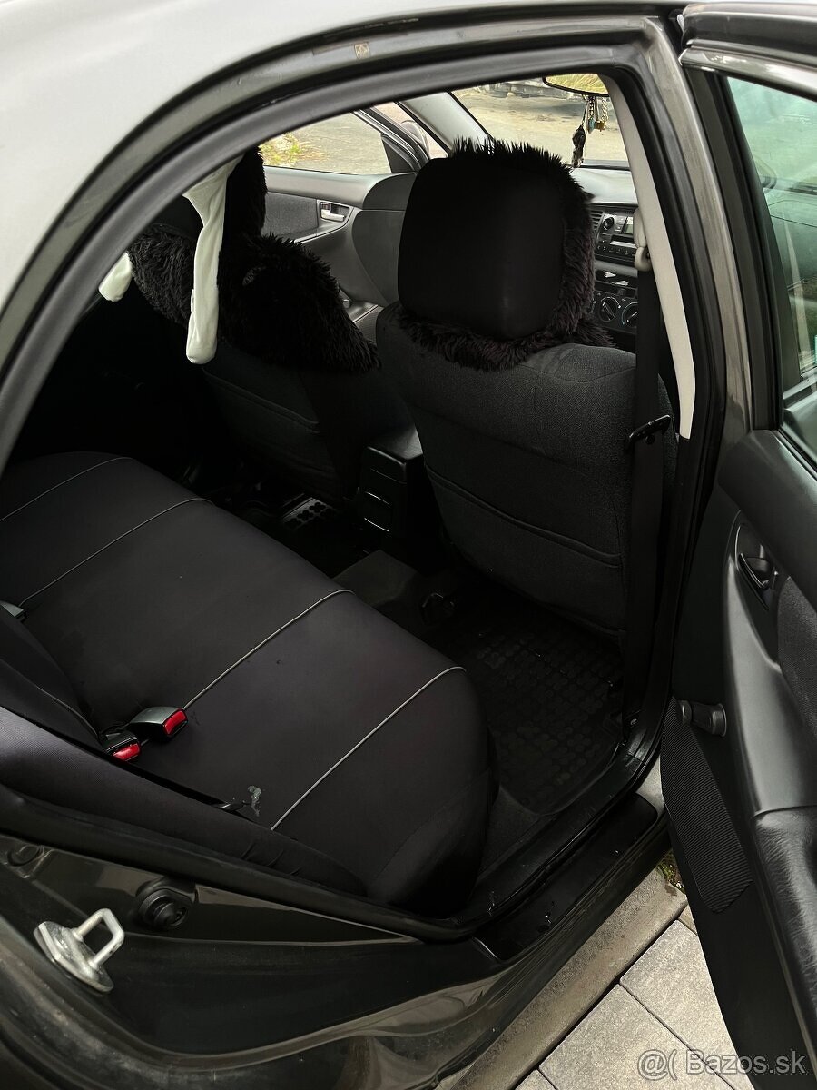 Toyota Corolla - 10