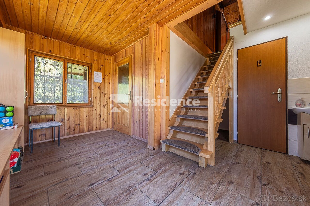 Chata zasadená do liptovskej prírody - 10