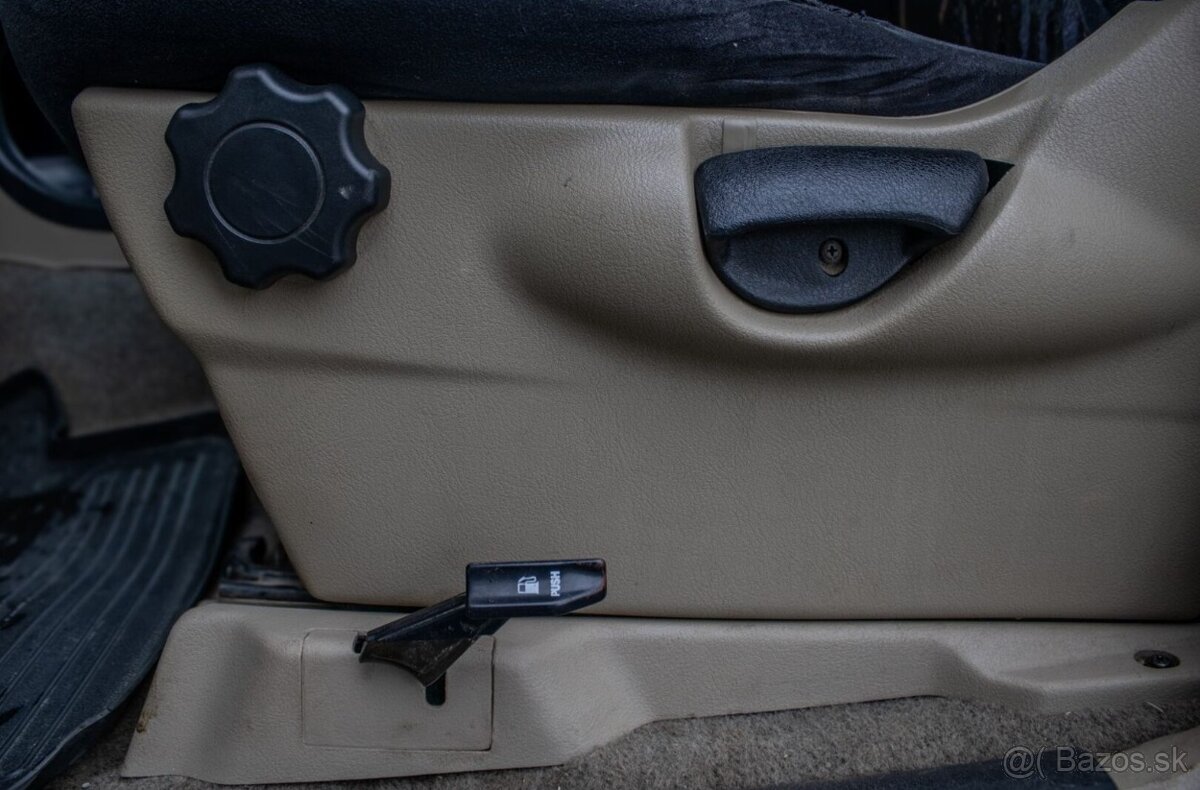 Nissan Terrano II 2.7 tdi Sport - 10