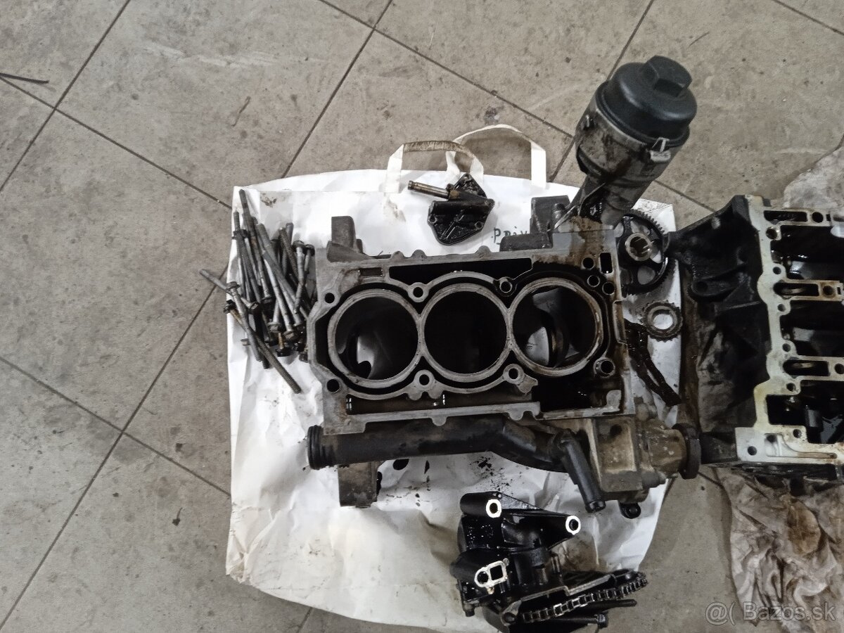 rozpredam motor VAG-škoda 1.2HTP 6V AWY BMD - 10