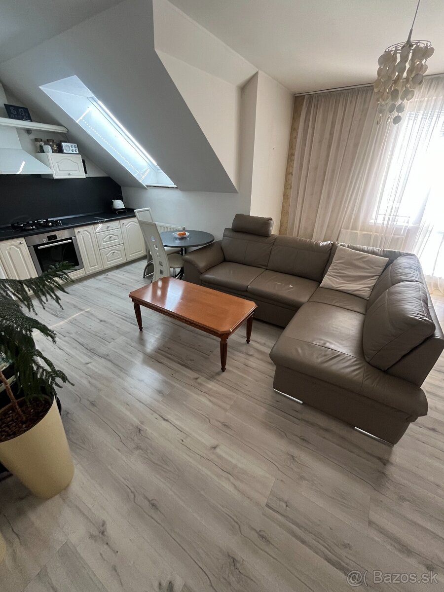 Znížená cena Exkluzívne 2 izb. byt na Čermáni - 10