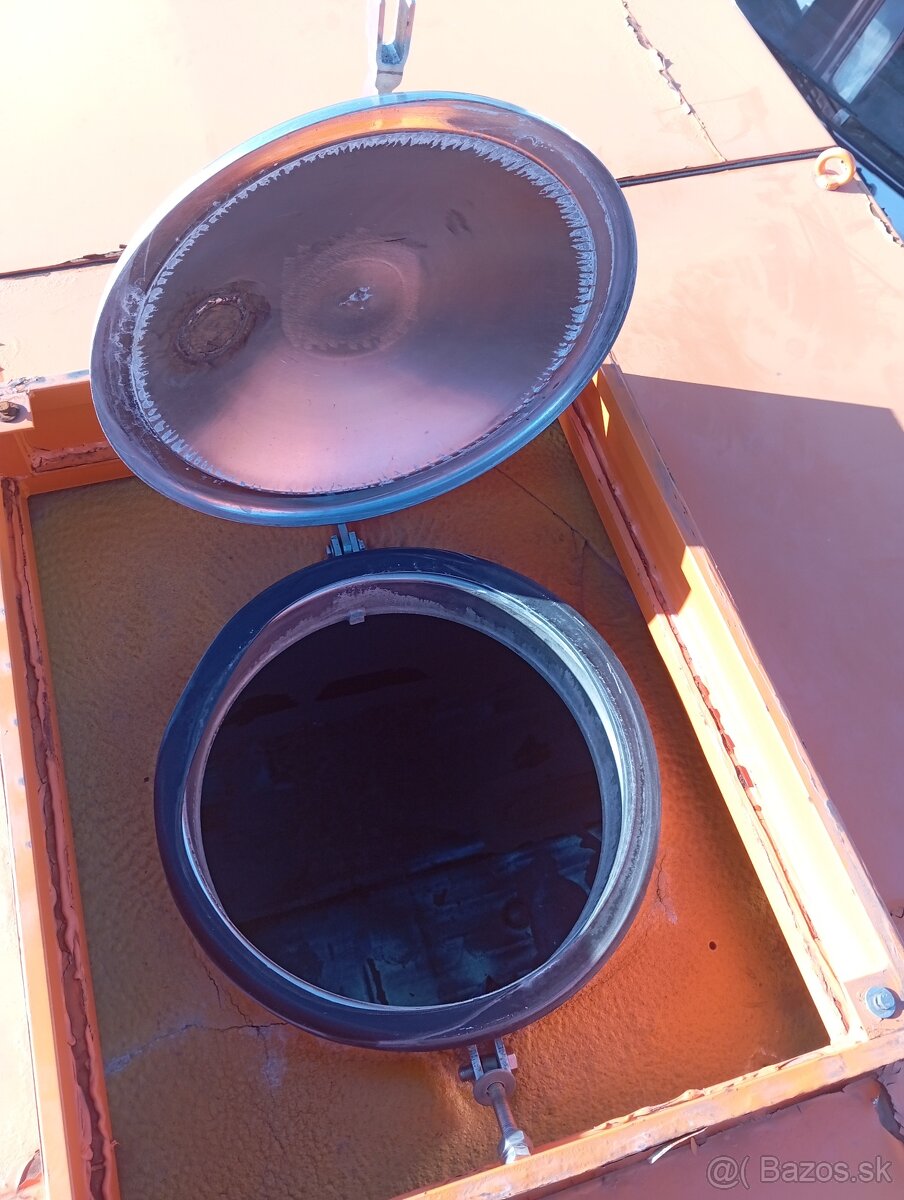 NÁDRŽ NEREZOVÁ 8000L RV.2008 - 10