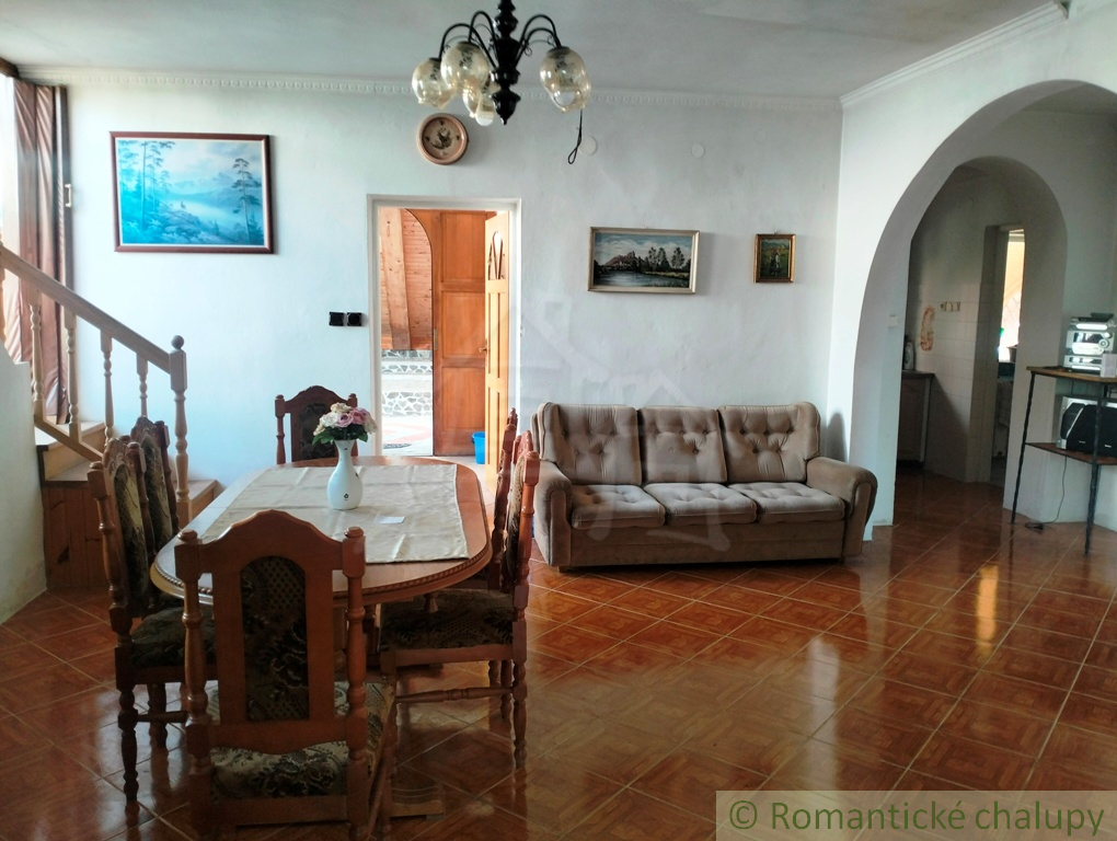 Veľký pekný dom v malebnej obci Nová Lehota na predaj - 10