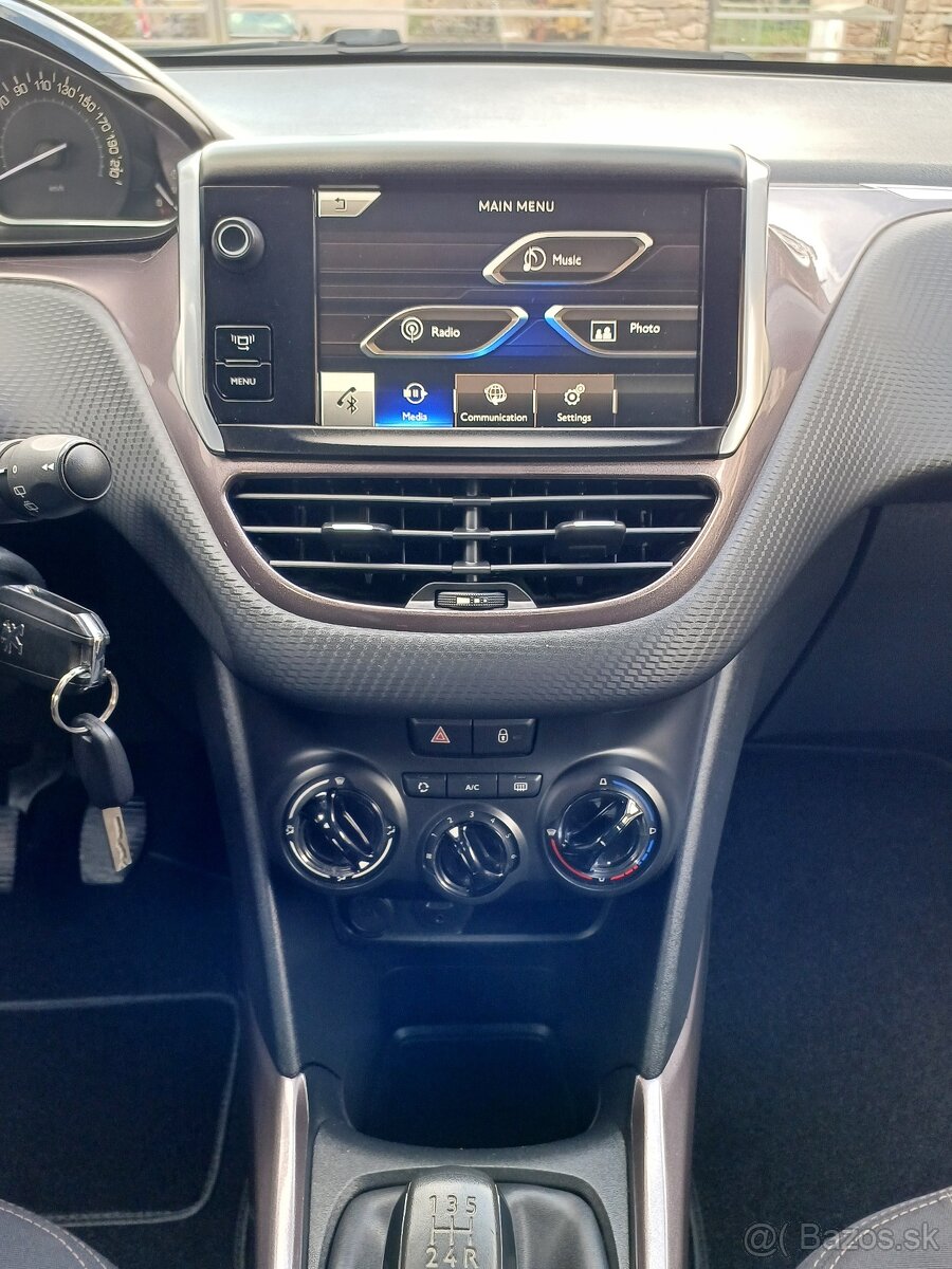 Peugeot 2008 1,2 benzín, 172.000km - 10