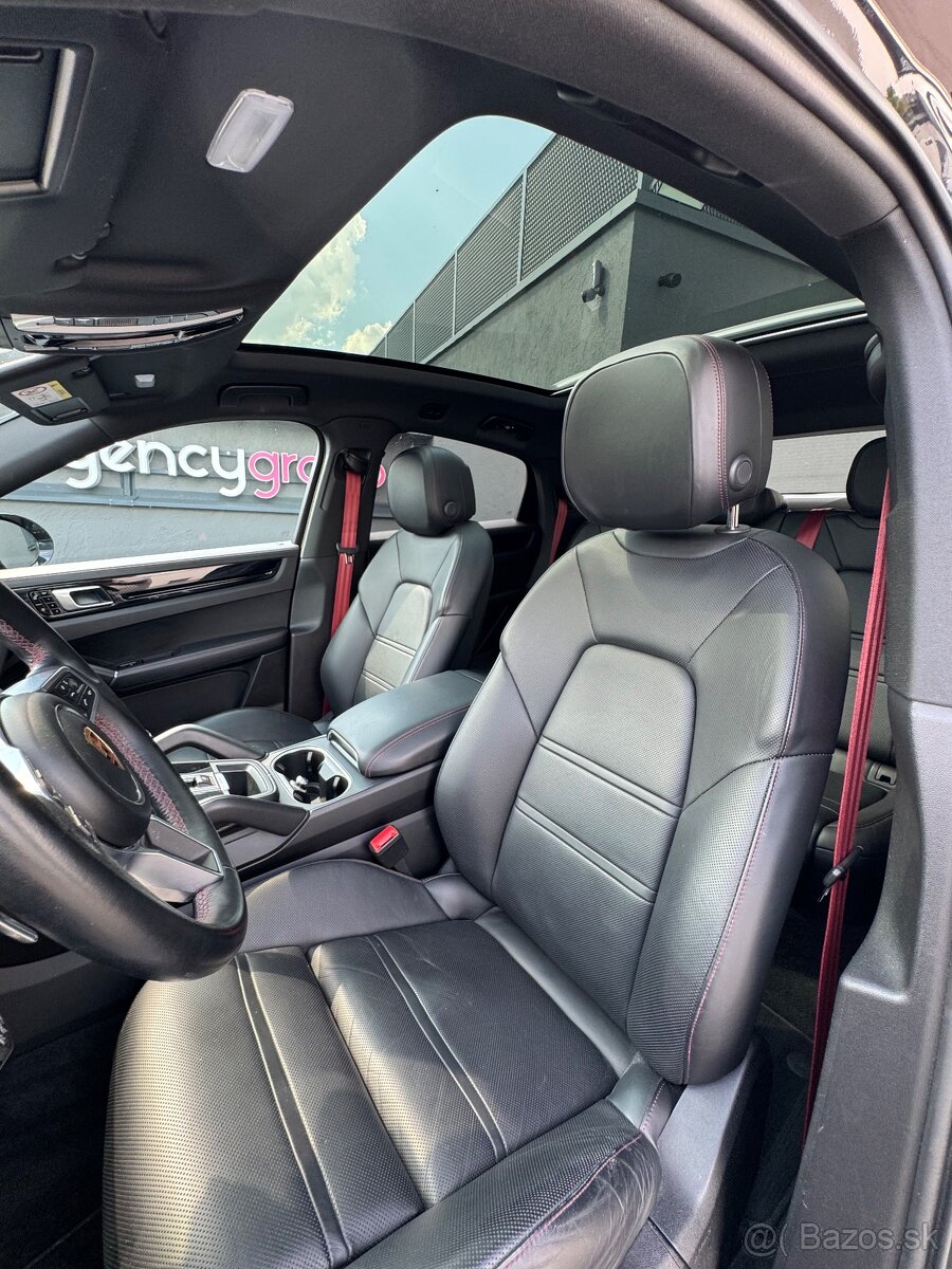 Porsche Cayenne Coupe E-HYBRID TOP DPH - 10