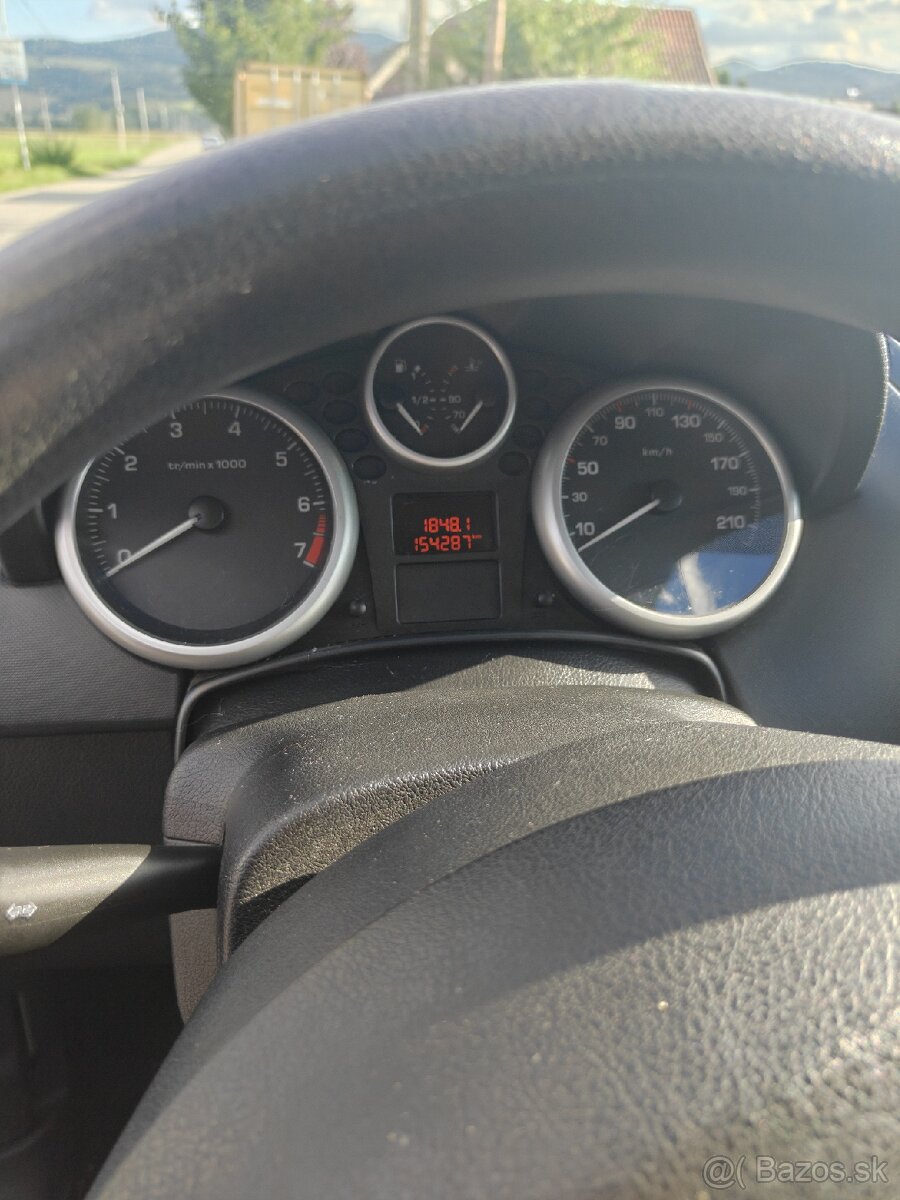 Peugeot 207 1.4 2008 - 10