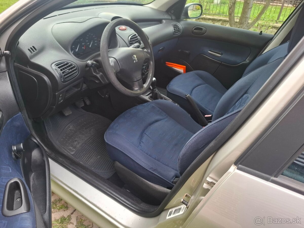 Peugeot 206 - 10