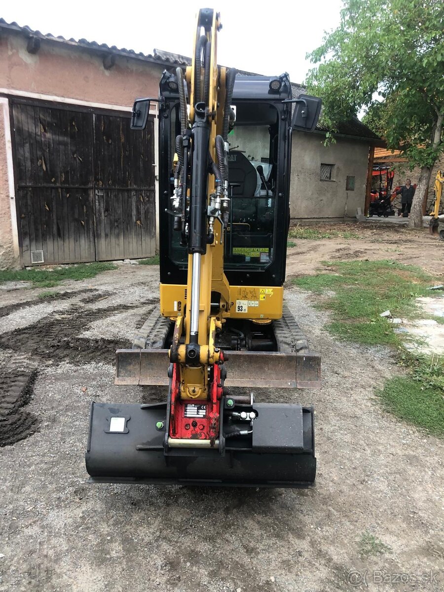 Caterpillar CAT 301.6 - 10