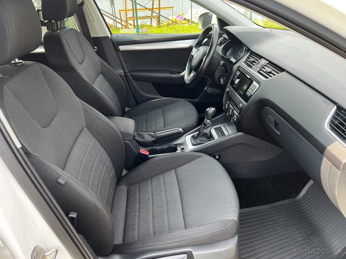 Škoda Octavia kombi 1.6TDi ELEGANCE ALU - 10