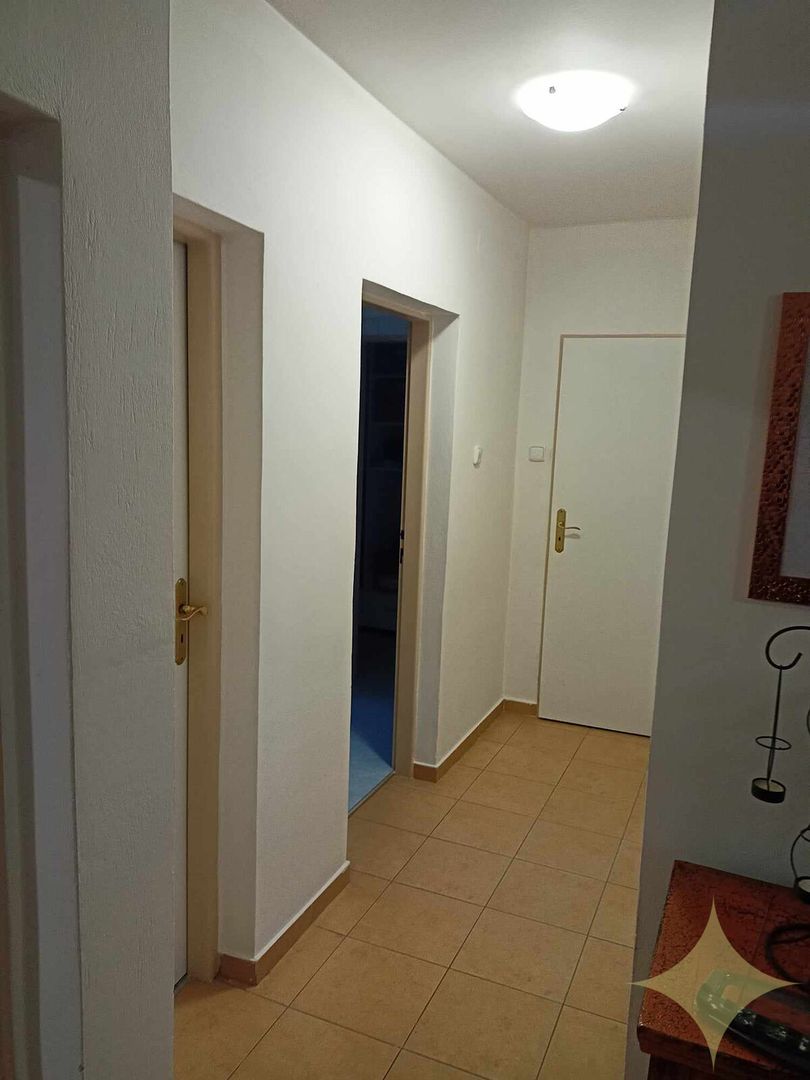 REZERVOVANÉ - PREDAJ, menší rodinný dom v blízkosti centra m - 10