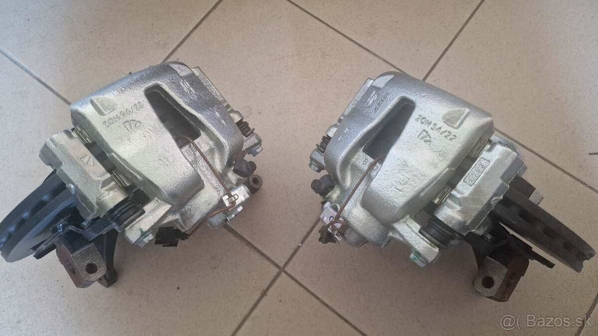 FIA5 500 set brzdové strmene,kotúče,platnicky,otoč - 10