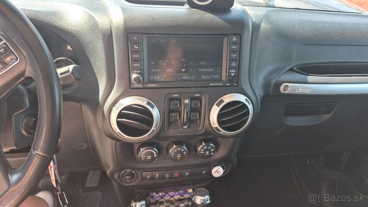 Jeep Wrangler 2.8 CRD 147 kw Sahara A/T 1.maj DPH - 10