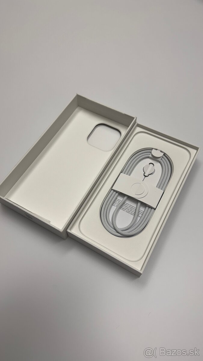 iPhone 16 Pro Max 256 GB White - 10