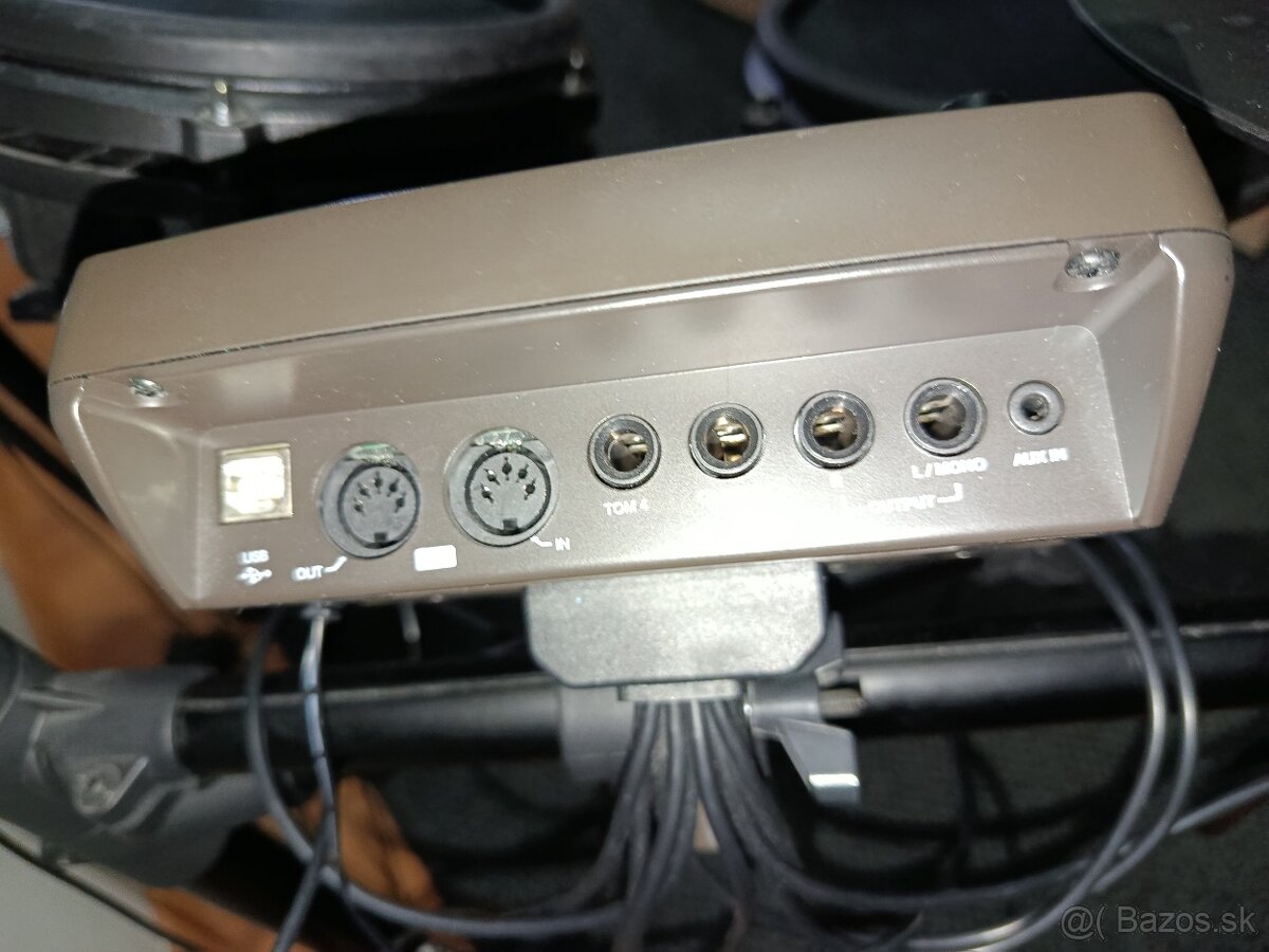 Bicie alesis - ako nové - 10