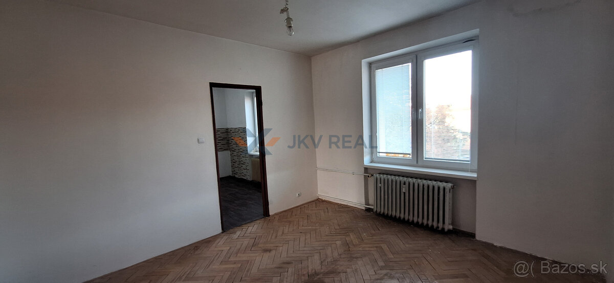 Na predaj 3 - izbový byt s balkónom - 70 m² v centre mesta H - 10
