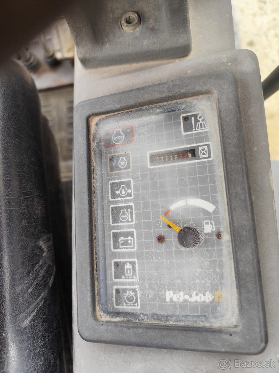 Minibáger PelJob 1,5t + 2x lyžica. - 10