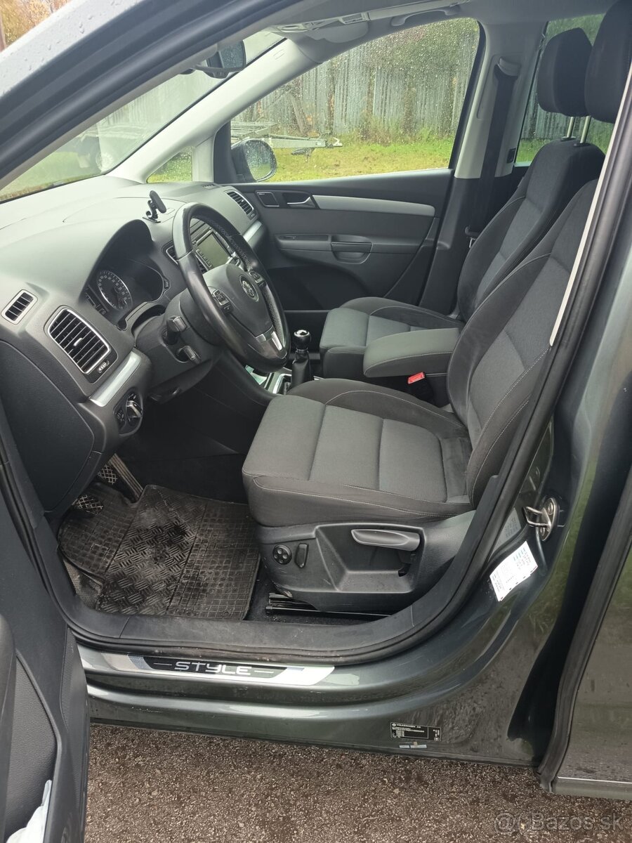 Volkswagen Sharan - 10