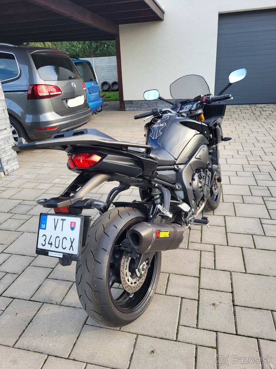 Yamaha FZ8 - 10