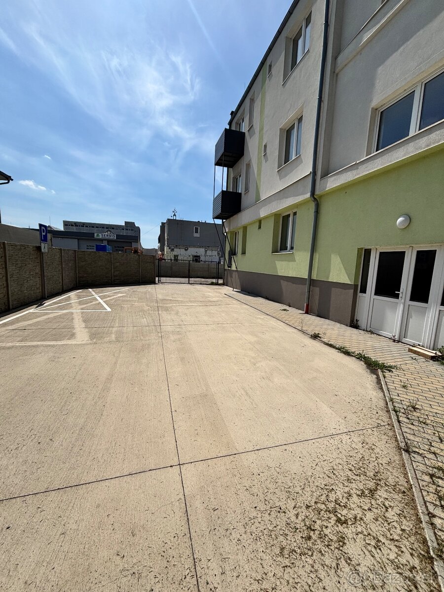 predam 2.izbovy byt s vlastným parkovacím miestom - 10